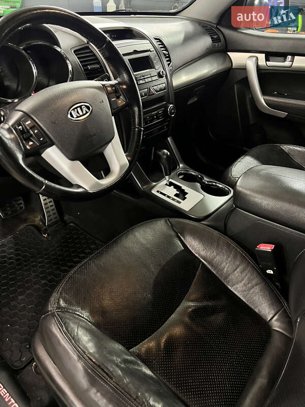 Внедорожник / Кроссовер Kia Sorento 2010 в Киеве