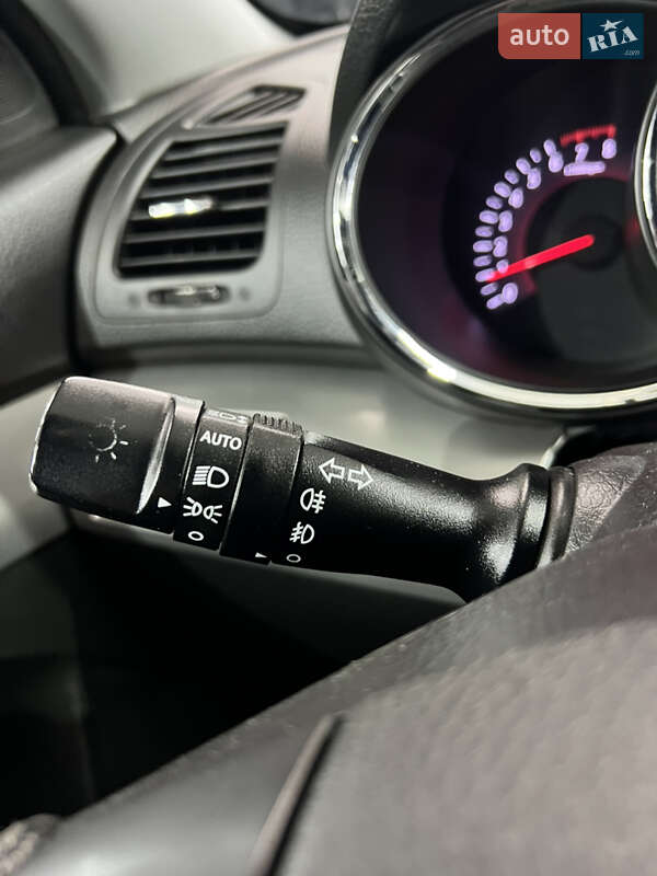 Внедорожник / Кроссовер Kia Sorento 2010 в Киеве