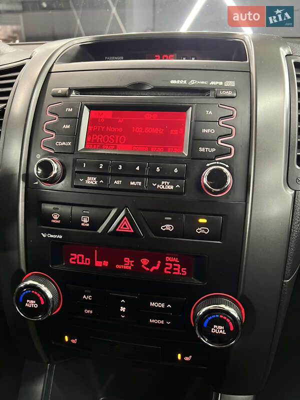 Внедорожник / Кроссовер Kia Sorento 2010 в Киеве