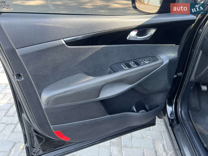 Внедорожник / Кроссовер Kia Sorento 2015 в Гайсине