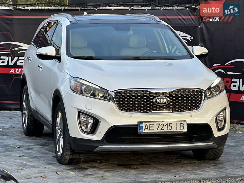 Внедорожник / Кроссовер Kia Sorento 2016 в Днепре