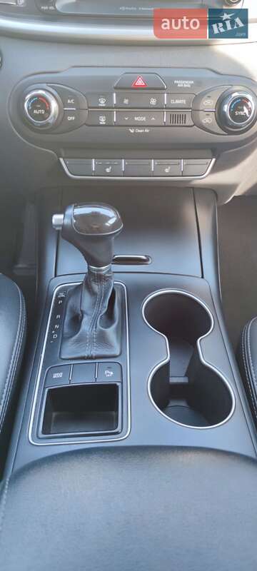 Позашляховик / Кросовер Kia Sorento 2016 в Броварах