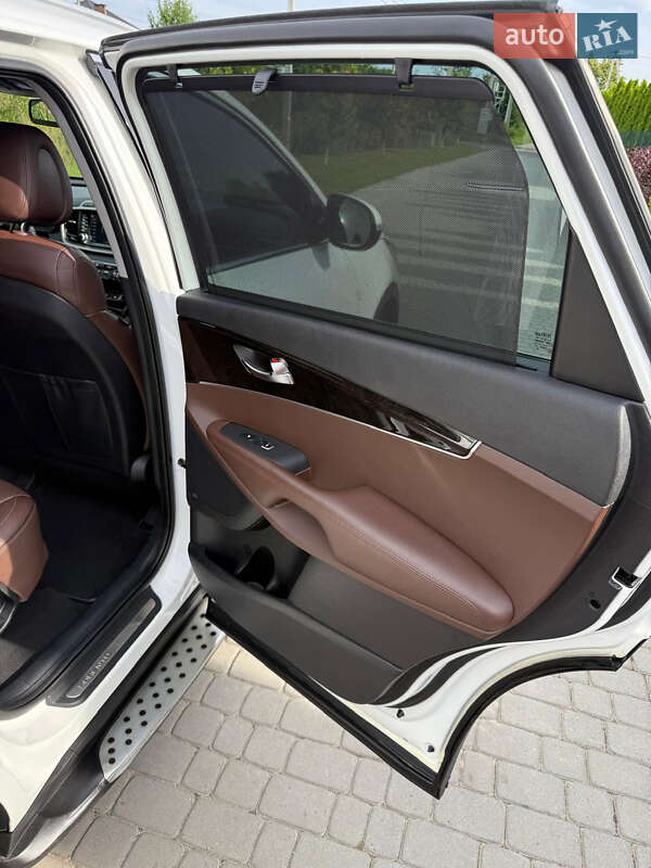 Позашляховик / Кросовер Kia Sorento 2015 в Львові