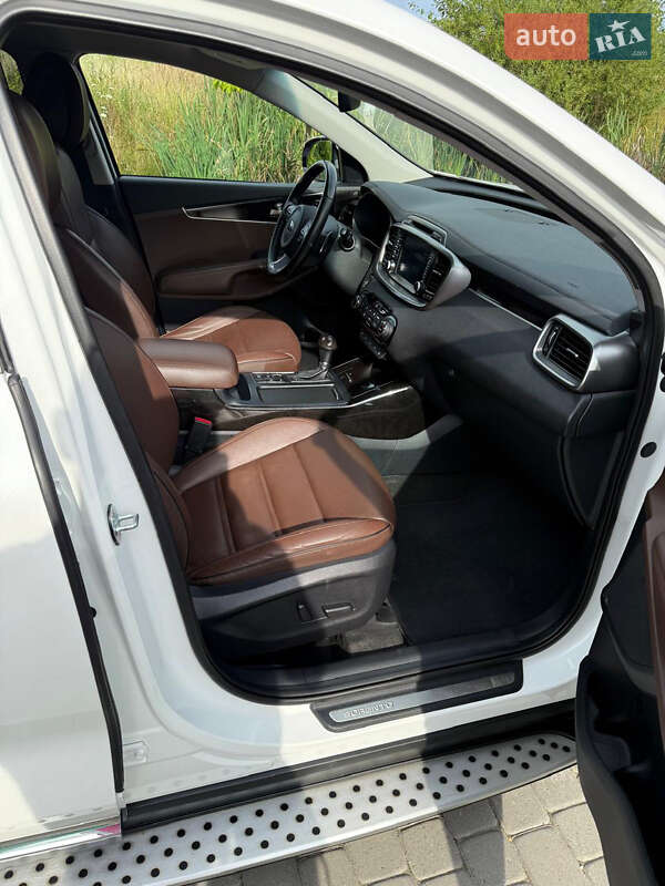 Позашляховик / Кросовер Kia Sorento 2015 в Львові