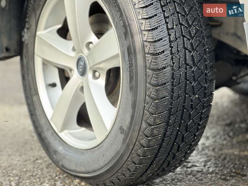 Позашляховик / Кросовер Kia Sorento 2004 в Чернівцях