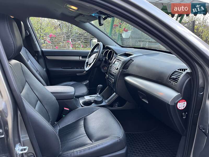 Внедорожник / Кроссовер Kia Sorento 2012 в Костополе фото 6 Внедорожник / Кроссовер Kia Sorento 2012 в Костополе