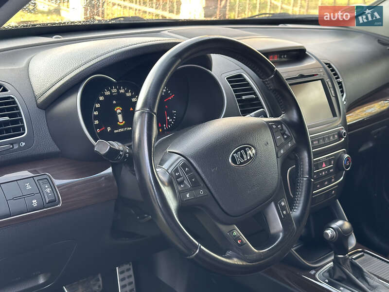 Позашляховик / Кросовер Kia Sorento 2013 в Стрию