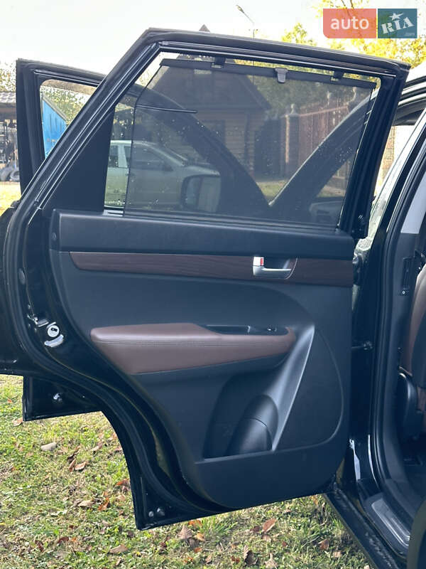 Позашляховик / Кросовер Kia Sorento 2013 в Стрию