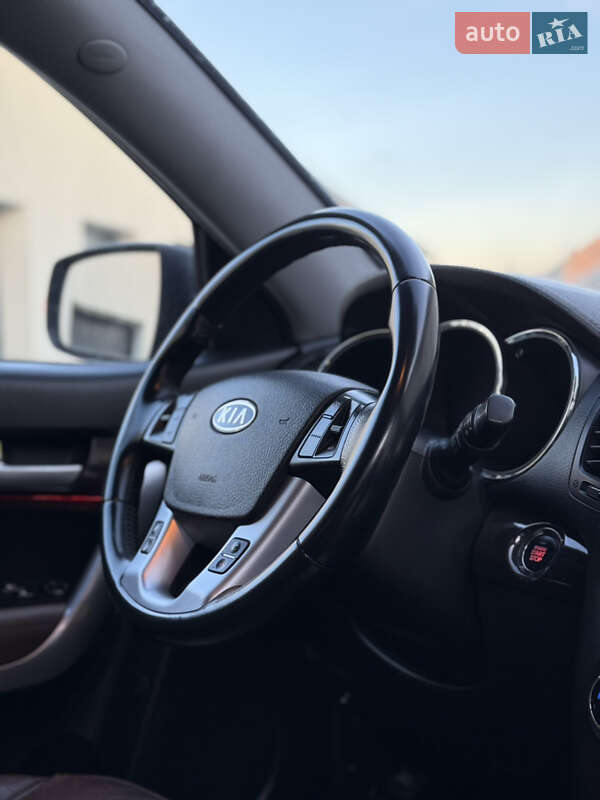 Внедорожник / Кроссовер Kia Sorento 2010 в Самборе