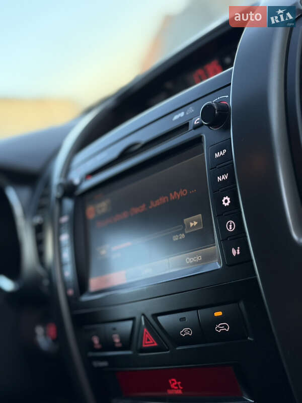 Внедорожник / Кроссовер Kia Sorento 2010 в Самборе