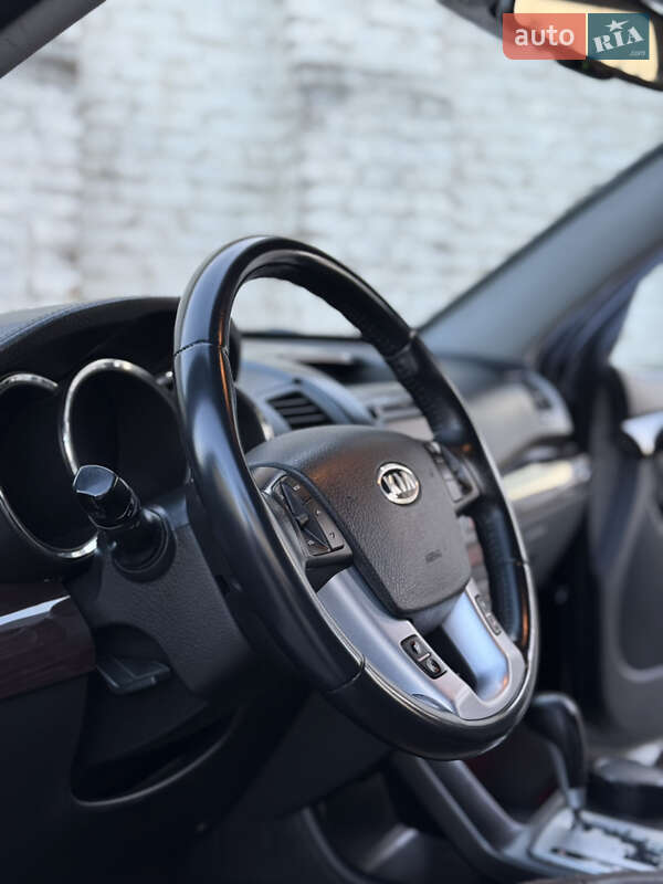 Внедорожник / Кроссовер Kia Sorento 2010 в Самборе