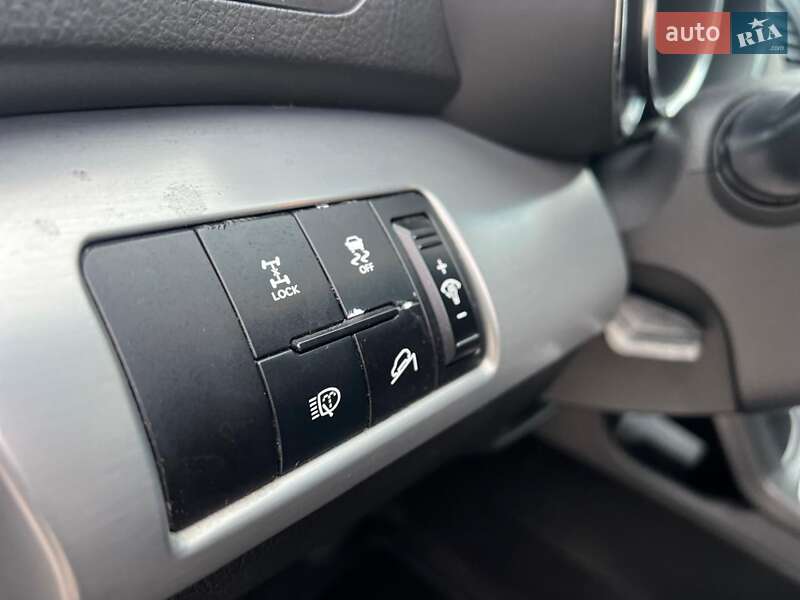 Внедорожник / Кроссовер Kia Sorento 2011 в Луцке