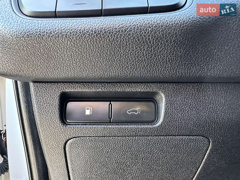 Позашляховик / Кросовер Kia Sorento 2015 в Дубні фото 36 Позашляховик / Кросовер Kia Sorento 2015 в Дубні