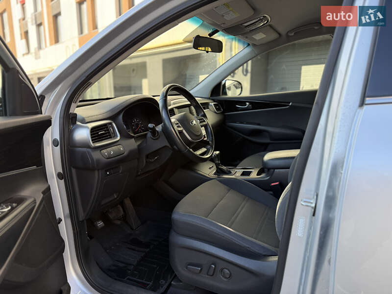 Внедорожник / Кроссовер Kia Sorento 2019 в Виннице фото 30 Внедорожник / Кроссовер Kia Sorento 2019 в Виннице