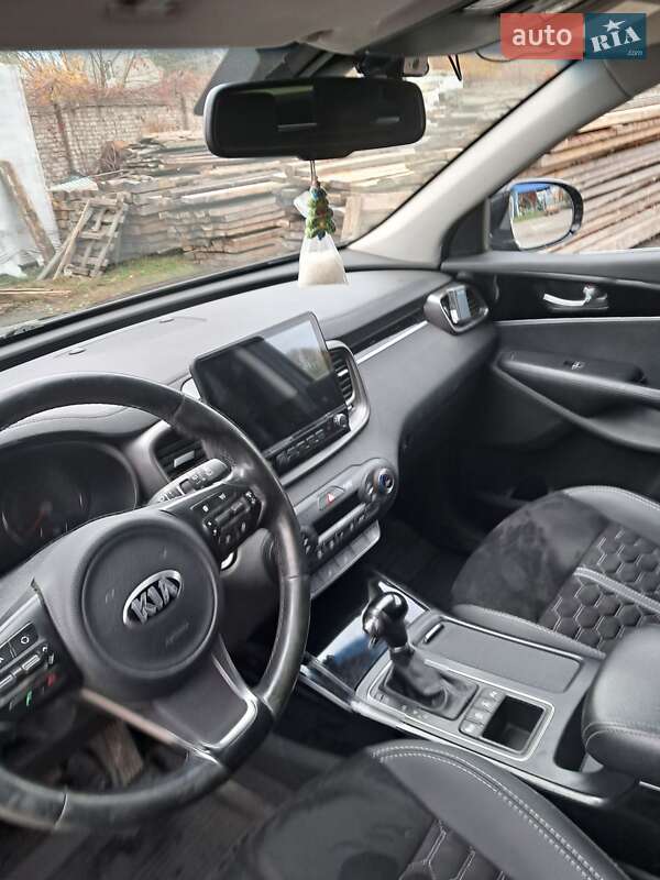 Внедорожник / Кроссовер Kia Sorento 2015 в Ровно