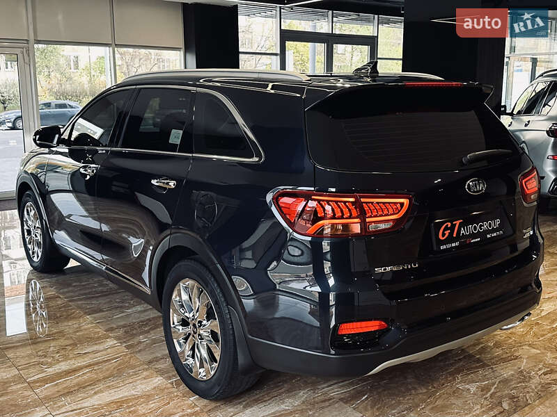 Внедорожник / Кроссовер Kia Sorento 2018 в Киеве фото 10 Внедорожник / Кроссовер Kia Sorento 2018 в Киеве