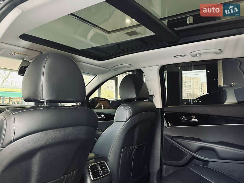 Внедорожник / Кроссовер Kia Sorento 2018 в Киеве фото 40 Внедорожник / Кроссовер Kia Sorento 2018 в Киеве