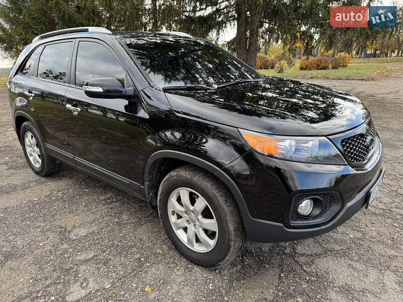Позашляховик / Кросовер Kia Sorento 2012 в Харкові