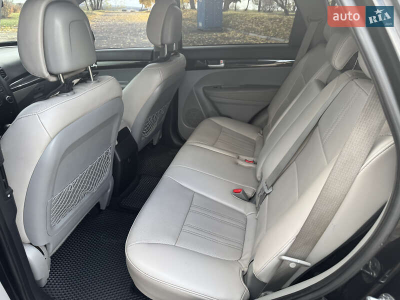 Позашляховик / Кросовер Kia Sorento 2012 в Харкові