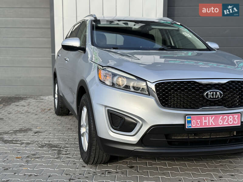 Внедорожник / Кроссовер Kia Sorento 2017 в Владимире фото 6 Внедорожник / Кроссовер Kia Sorento 2017 в Владимире