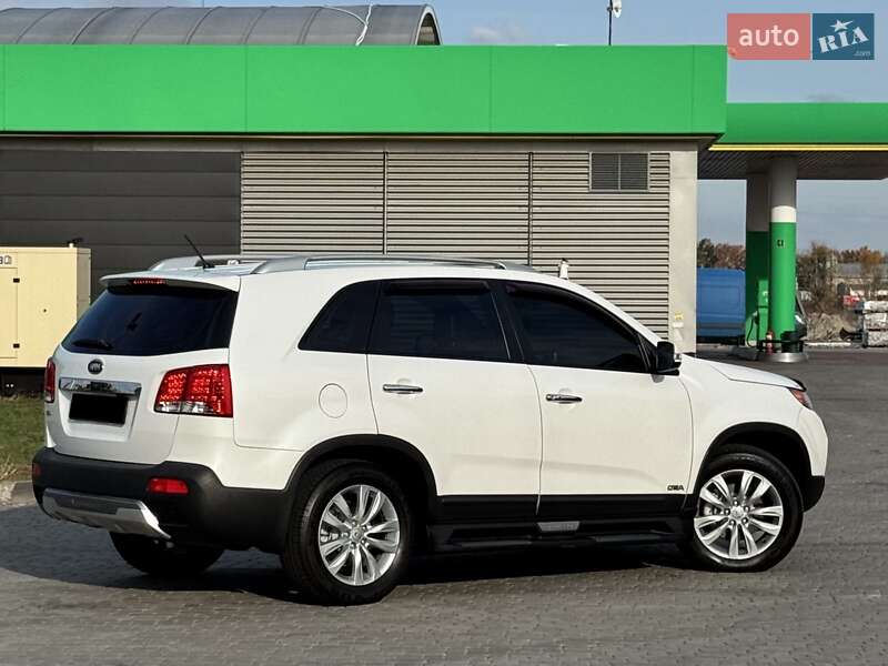 Внедорожник / Кроссовер Kia Sorento 2013 в Днепре