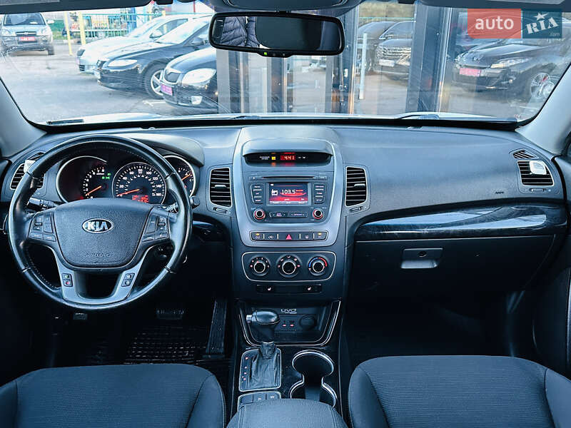 Внедорожник / Кроссовер Kia Sorento 2013 в Харькове