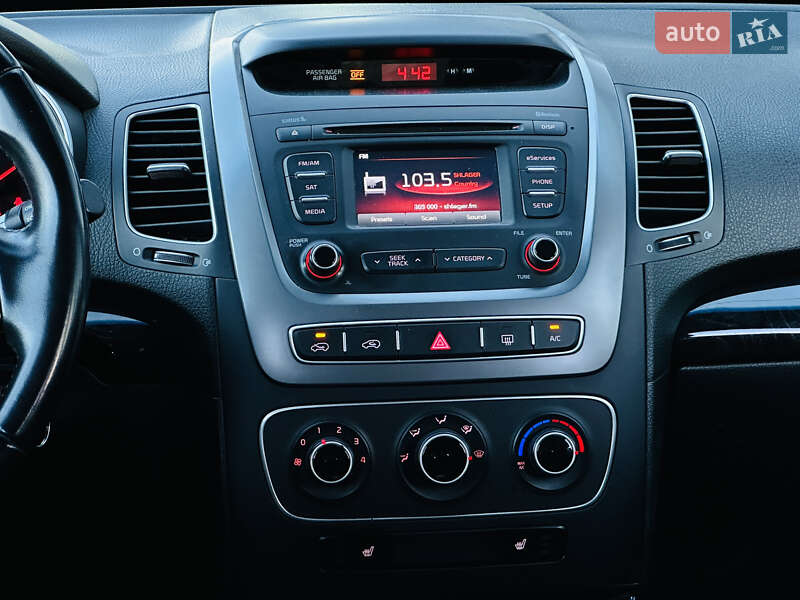 Внедорожник / Кроссовер Kia Sorento 2013 в Харькове