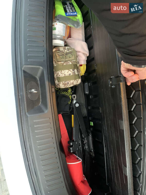 Внедорожник / Кроссовер Kia Sorento 2014 в Львове