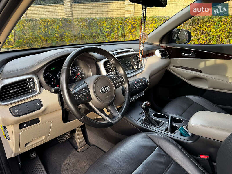 Внедорожник / Кроссовер Kia Sorento 2017 в Киеве фото 12 Внедорожник / Кроссовер Kia Sorento 2017 в Киеве