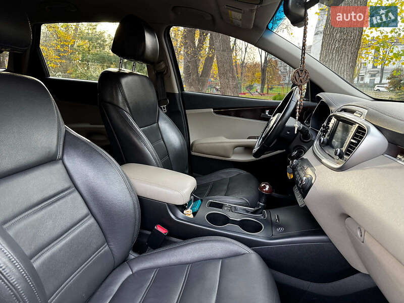 Внедорожник / Кроссовер Kia Sorento 2017 в Киеве фото 34 Внедорожник / Кроссовер Kia Sorento 2017 в Киеве