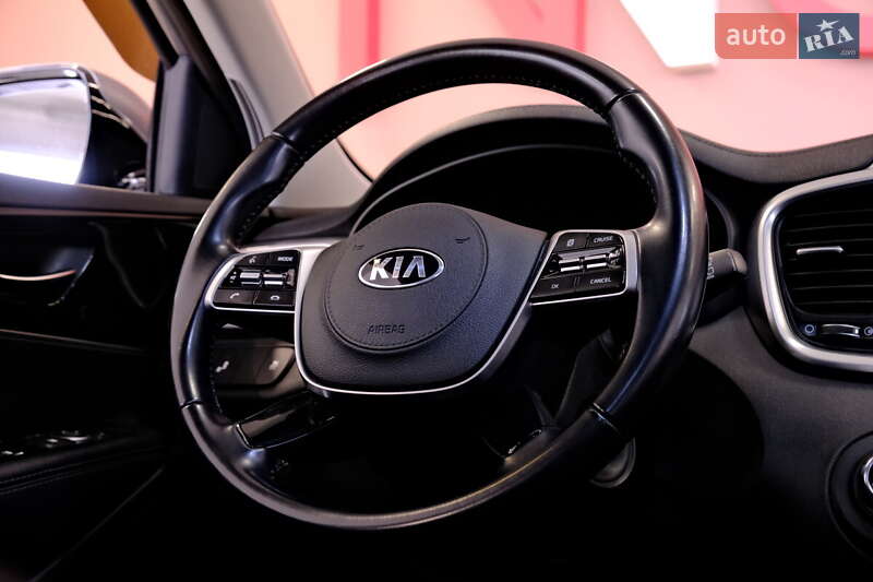 Внедорожник / Кроссовер Kia Sorento 2019 в Одессе фото 8 Внедорожник / Кроссовер Kia Sorento 2019 в Одессе