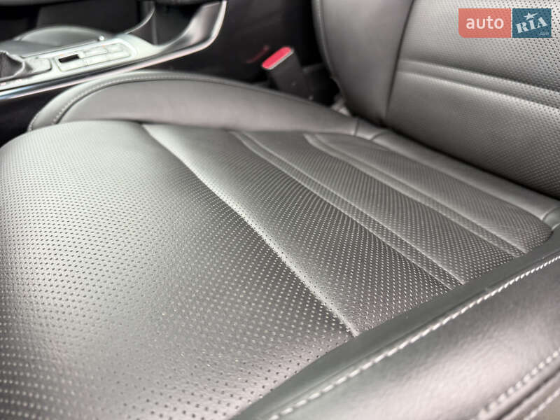 Внедорожник / Кроссовер Kia Sorento 2016 в Ровно