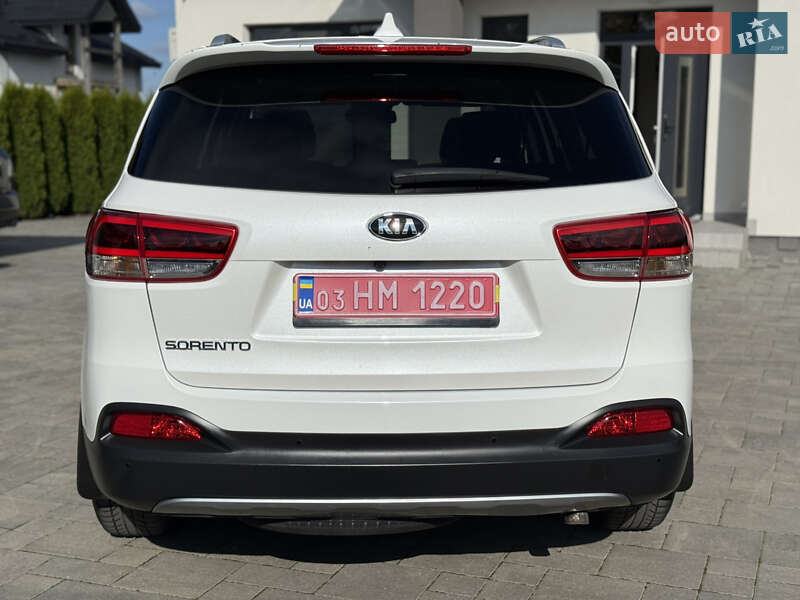 Внедорожник / Кроссовер Kia Sorento 2016 в Ровно