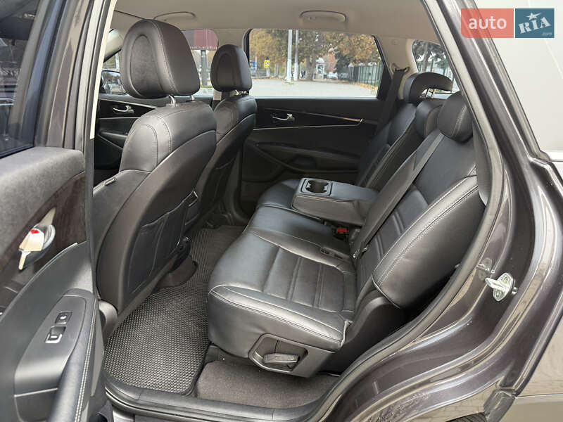 Внедорожник / Кроссовер Kia Sorento 2017 в Одессе фото 12 Внедорожник / Кроссовер Kia Sorento 2017 в Одессе