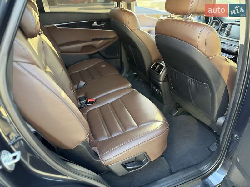 Внедорожник / Кроссовер Kia Sorento 2017 в Одессе