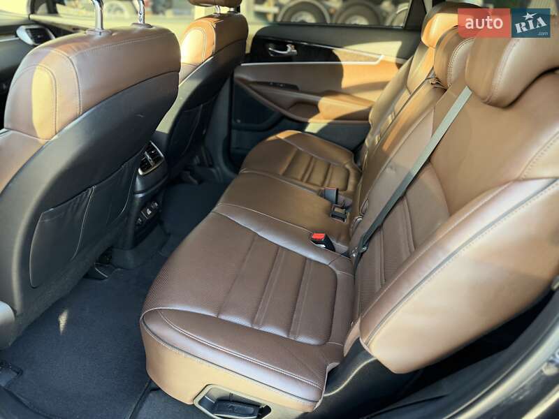 Внедорожник / Кроссовер Kia Sorento 2017 в Одессе