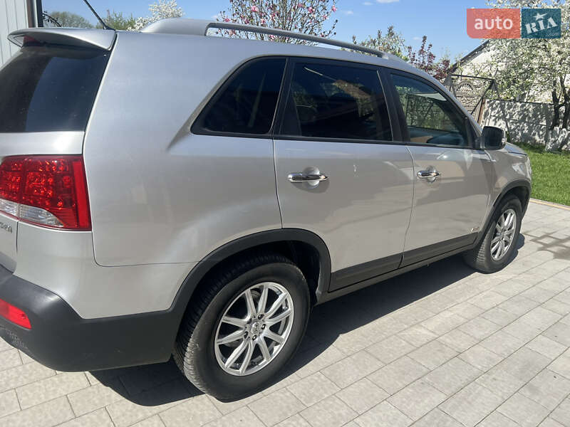 Внедорожник / Кроссовер Kia Sorento 2010 в Радехове