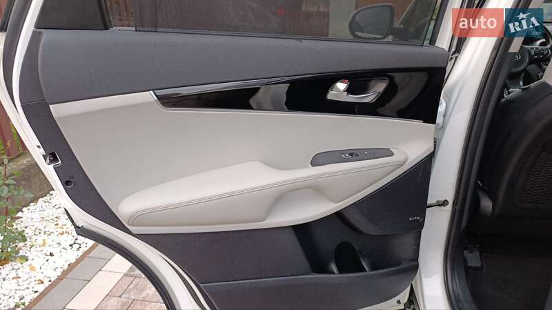 Внедорожник / Кроссовер Kia Sorento 2016 в Стрые фото 69 Внедорожник / Кроссовер Kia Sorento 2016 в Стрые