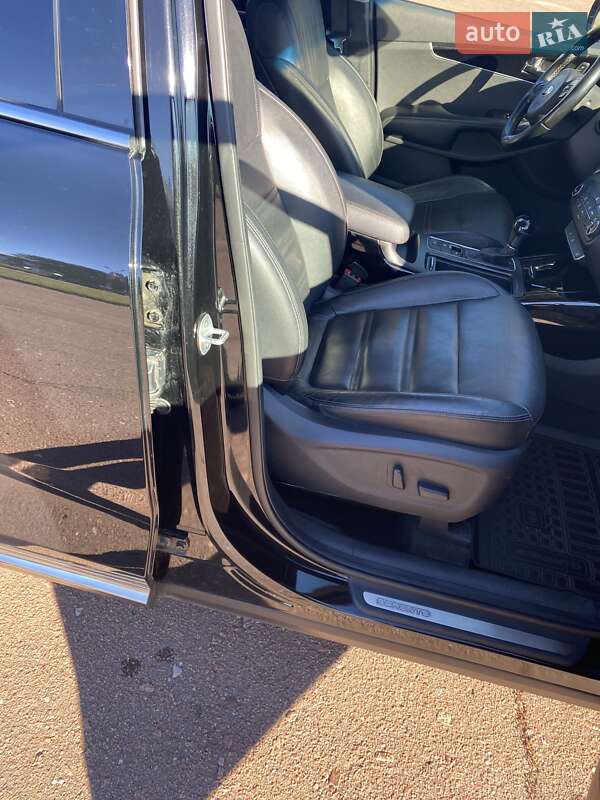 Внедорожник / Кроссовер Kia Sorento 2016 в Чернигове