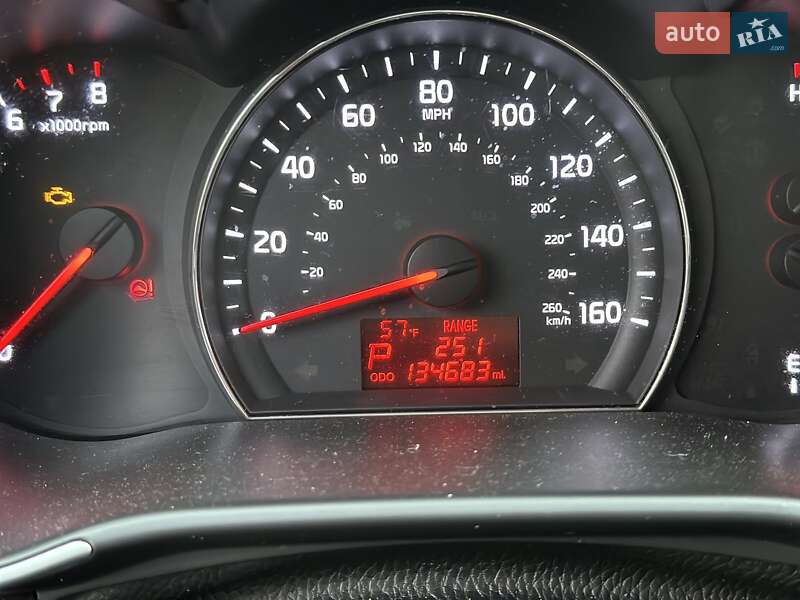 Внедорожник / Кроссовер Kia Sorento 2014 в Киеве