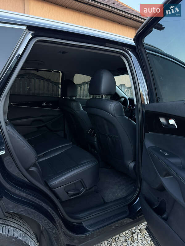 Позашляховик / Кросовер Kia Sorento 2017 в Івано-Франківську