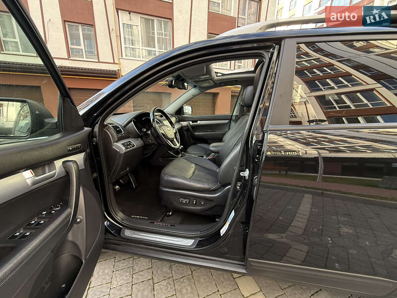 Внедорожник / Кроссовер Kia Sorento 2012 в Ивано-Франковске