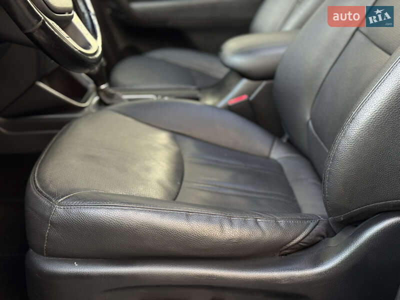 Внедорожник / Кроссовер Kia Sorento 2012 в Ивано-Франковске