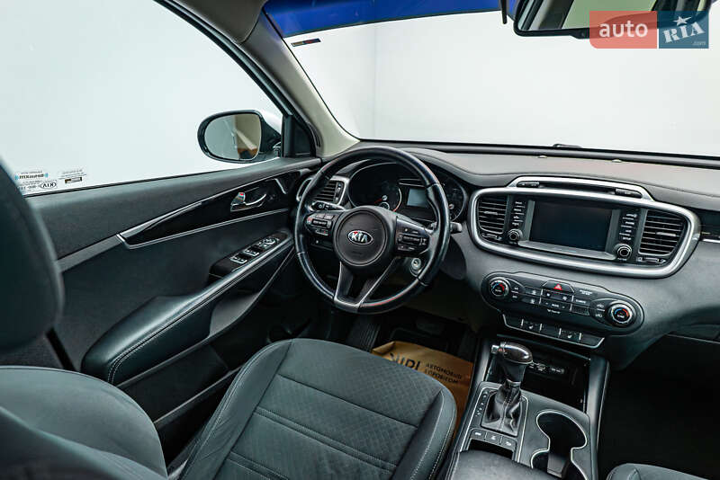Позашляховик / Кросовер Kia Sorento 2016 в Києві