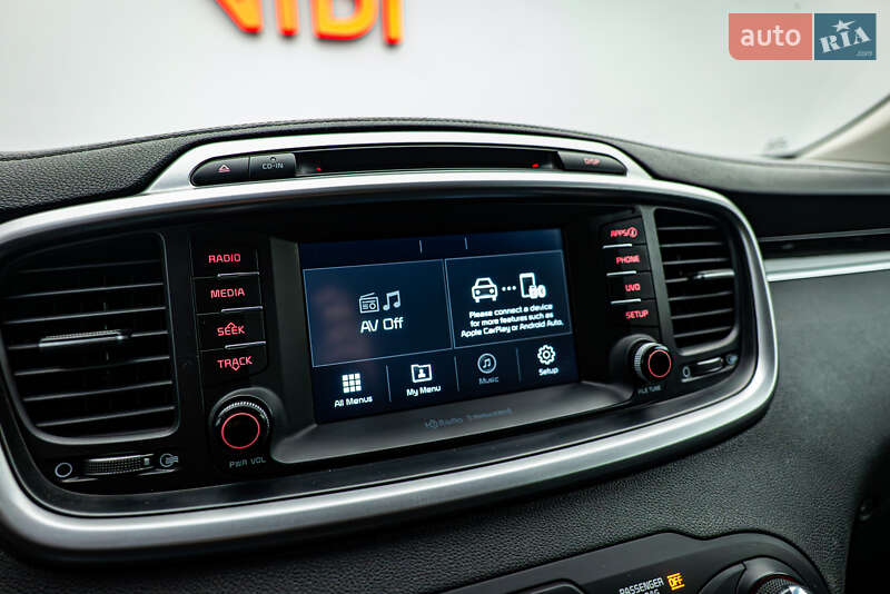Позашляховик / Кросовер Kia Sorento 2016 в Києві