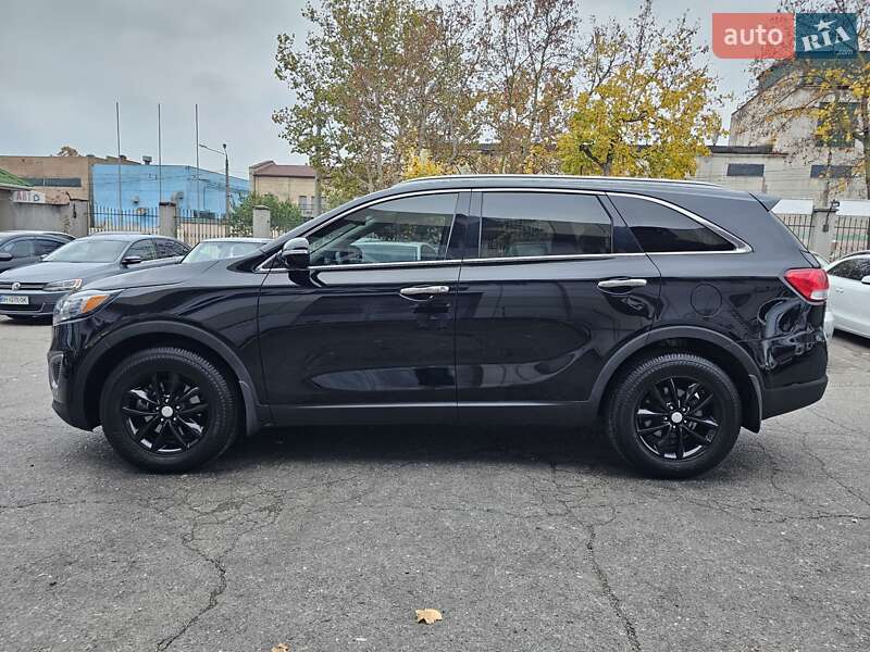 Внедорожник / Кроссовер Kia Sorento 2017 в Одессе