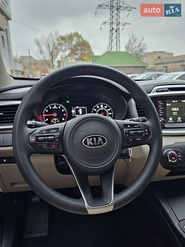 Внедорожник / Кроссовер Kia Sorento 2017 в Одессе