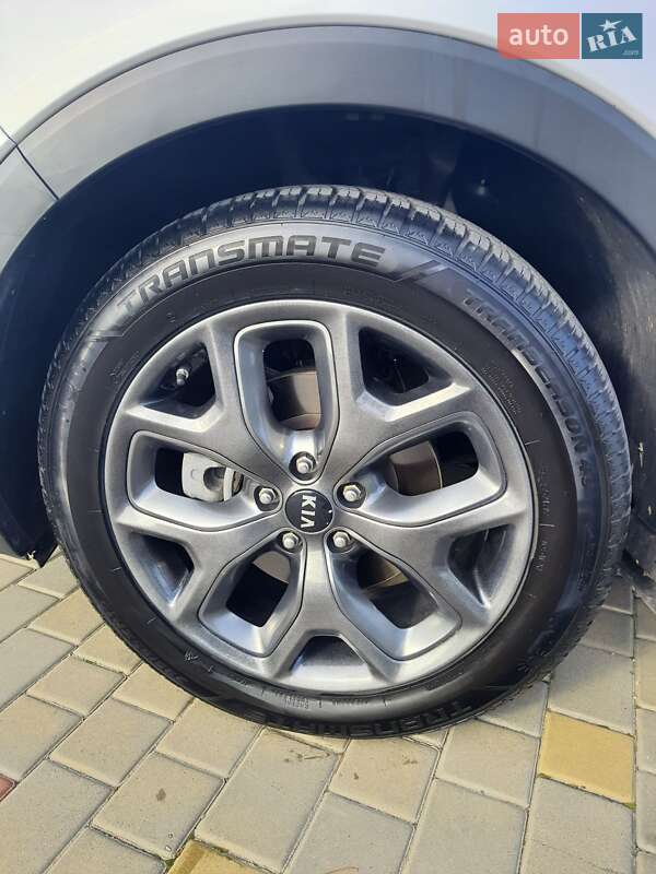 Позашляховик / Кросовер Kia Sorento 2015 в Ізмаїлі