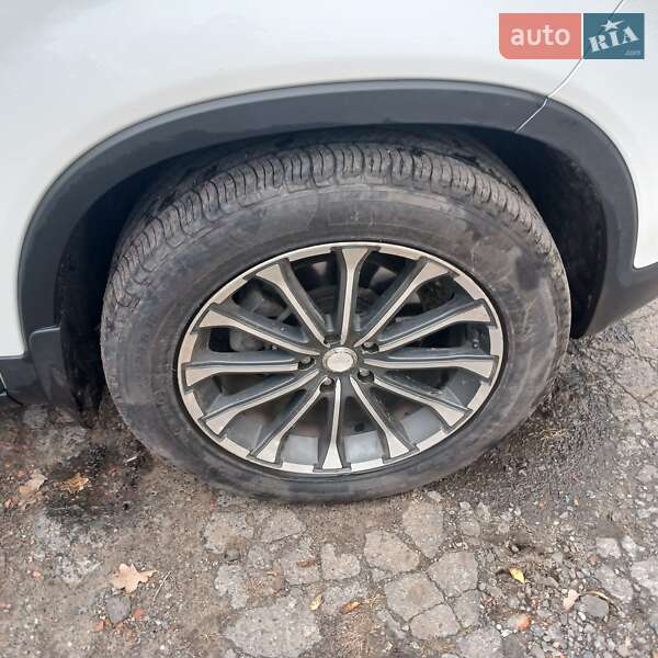 Внедорожник / Кроссовер Kia Sorento 2014 в Славянске