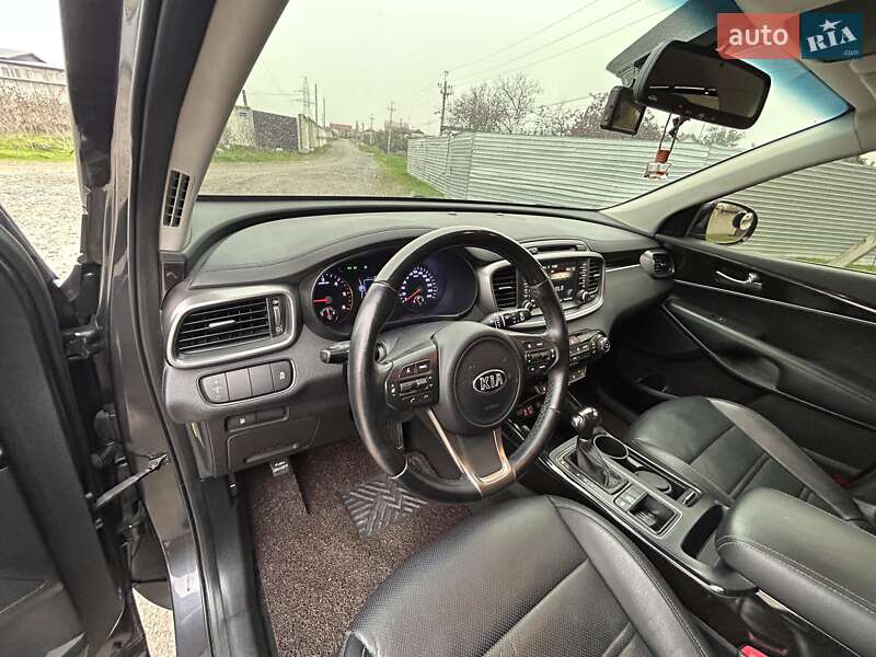 Внедорожник / Кроссовер Kia Sorento 2015 в Одессе